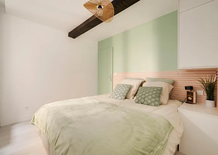 Hyper Centre - Tres Bien Equipe *